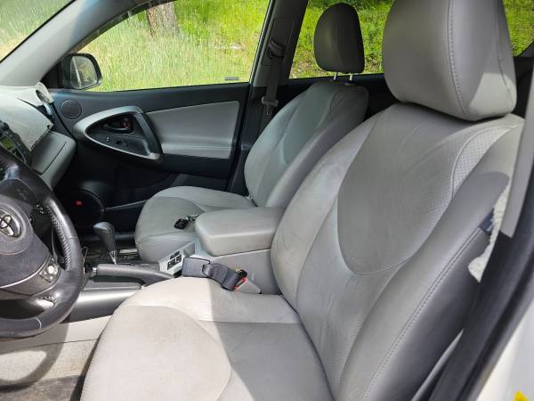 Beautiful 2011 Toyota Rav4