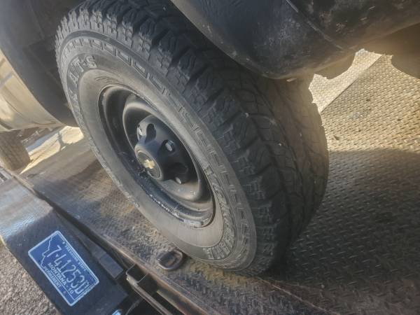 4 - Yokohama 235/75R16 M&S tires