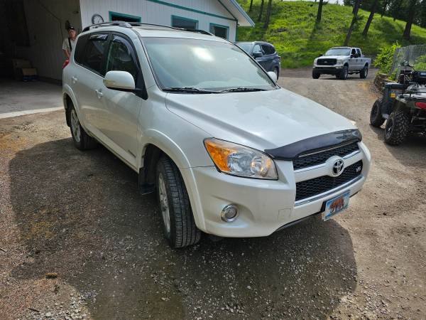 Beautiful 2011 Toyota Rav4