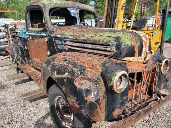 1946 era ford pickup project or?