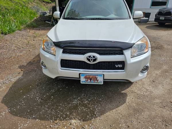 Beautiful 2011 Toyota Rav4