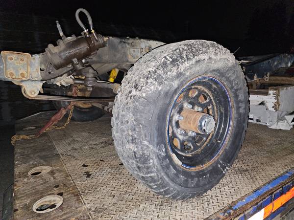 1984 Chevy 1500 regular cab long bed 4x4 chassis