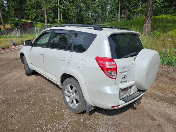 Beautiful 2011 Toyota Rav4