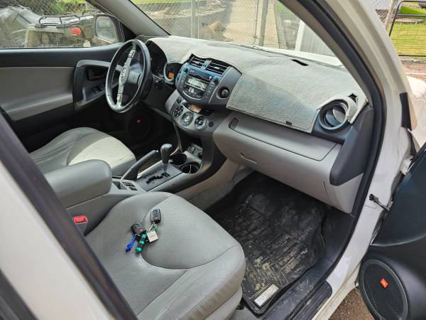 Beautiful 2011 Toyota Rav4