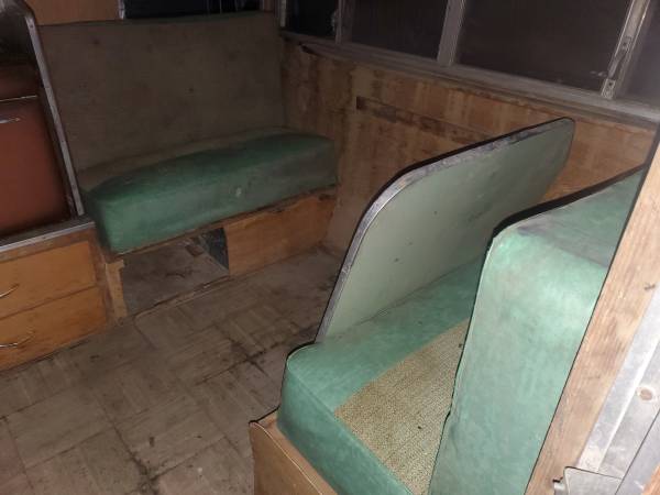 Classic 1960 Shasta airflyte camp trailer