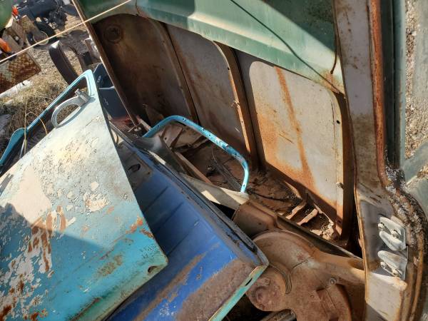 1952 Chevy 3100 cab/doors
