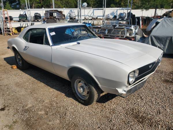 AWESOME 1967 chevy camaro coupe