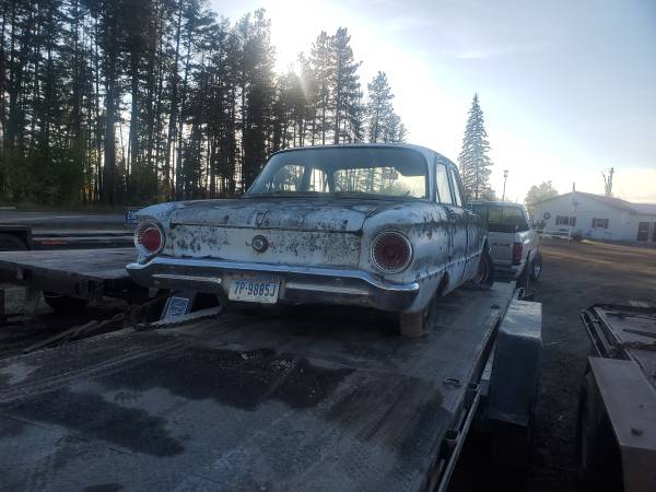 1962 ford falcon 4 door