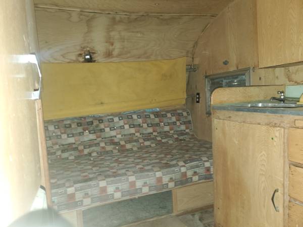 Classic 1960 Shasta airflyte camp trailer