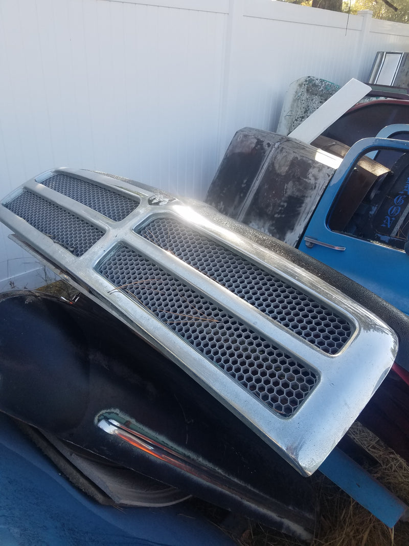1996-99 Dodge Ram Pickup Hood/Grill