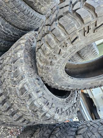 Cooper Discoverer 37/12.50R20lt Mud Terrain Tires