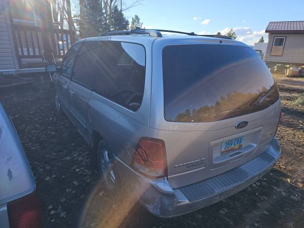 2004 Ford Freestyle SEL mini van
