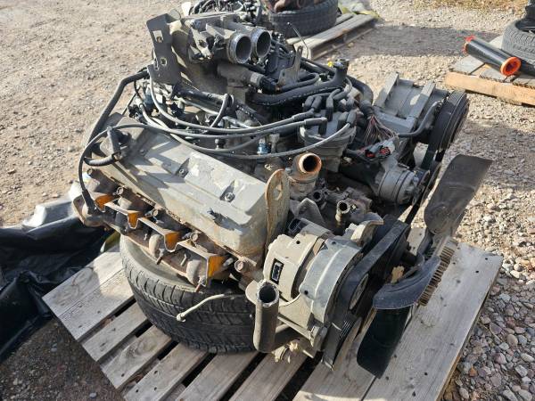 1990 Ford 460 EFI engine, 105k