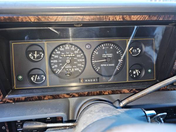 1989 Plymouth Voyager mini van