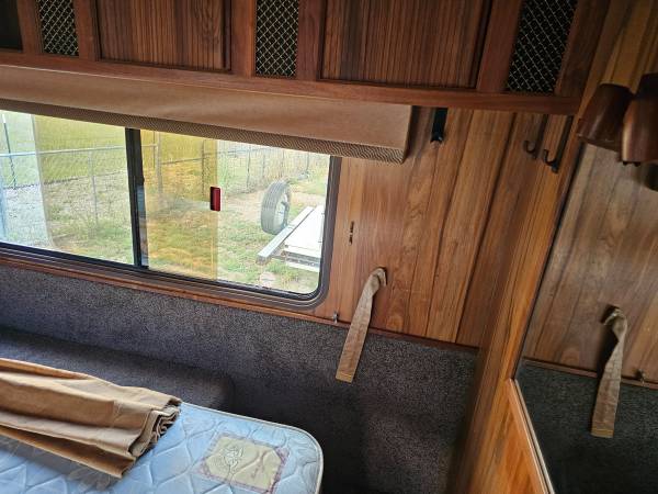 1987 Foretravel Grand Ville 36&