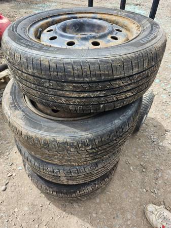 4 - 195/60r15 m&s tires