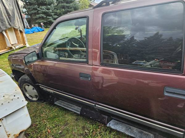 1997 GMC Suburban SLT