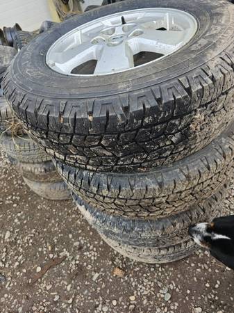 4 - NICE 235/70r16 M&S Tires/ wheels