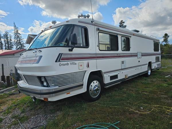 1987 Foretravel Grand Ville 36&