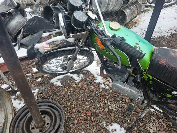 CLASSIC 1974 Kawasaki 125 Motorcycle