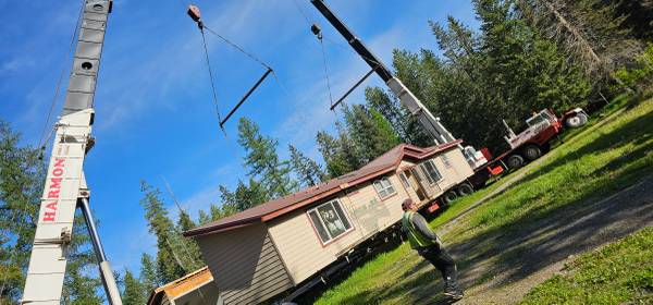 Huge 1999 Fleetwood 3 bedroom 2 bath manufactured home