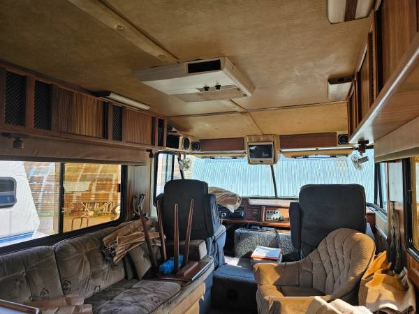 1987 Foretravel Grand Ville 36&
