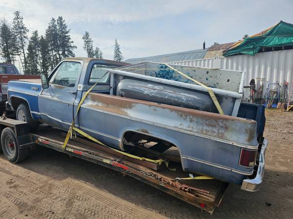 Decent 1973 to 1987 Chevy shortbed stepside box