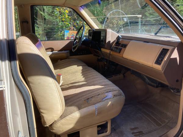 1988 Chevy 2500 Extended Cab 4x4 long bed pickup