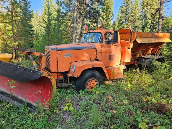 1952 FWD All wheel drive plow /sander
