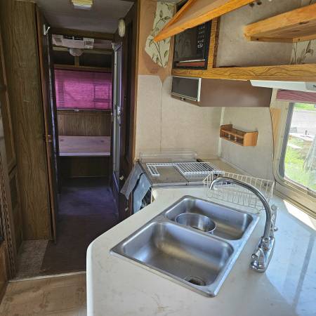1984 Winnebago Chieftain 30&