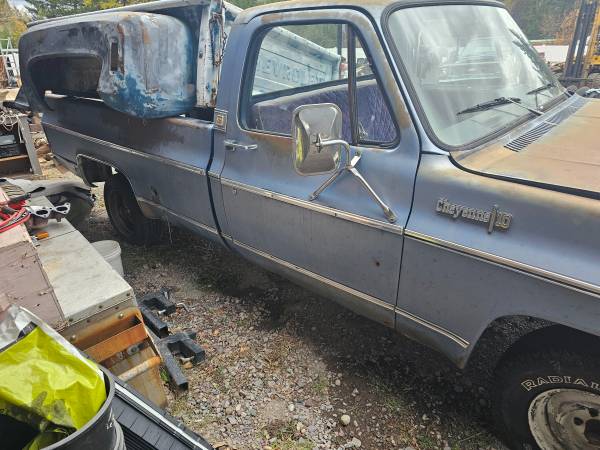 1973 Chevy longbed 2 wheel drive parts or?