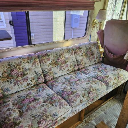 1984 Winnebago Chieftain 30&