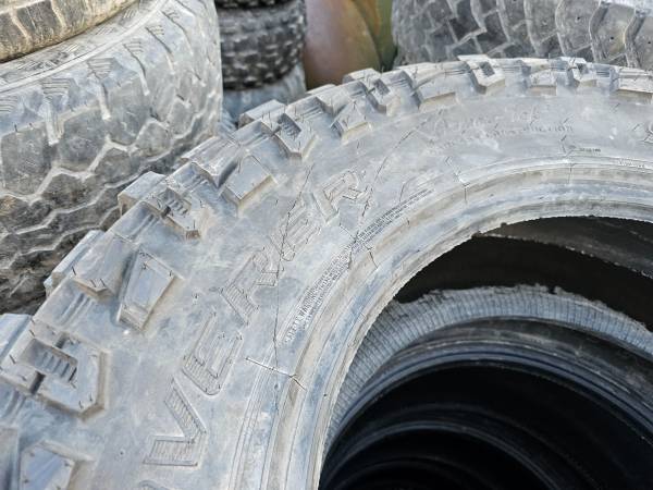 Cooper Discoverer 37/12.50R20lt Mud Terrain Tires