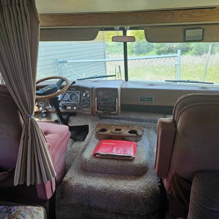 1984 Winnebago Chieftain 30&