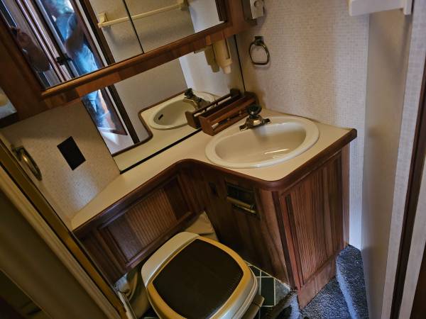 1987 Foretravel Grand Ville 36&