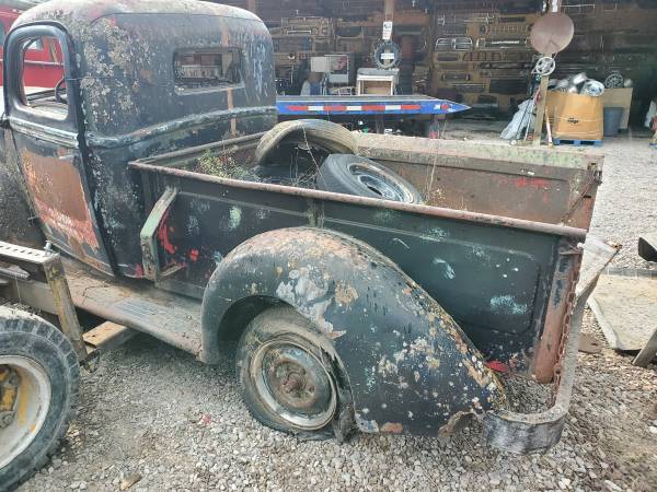 1946 era ford pickup project or?