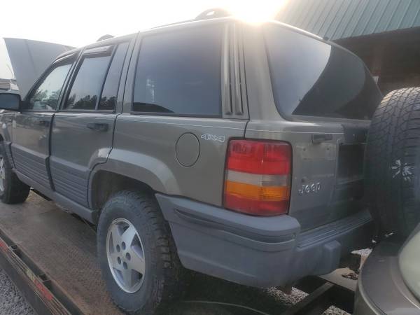 1995 jeep grand cherokee Laredo project or?