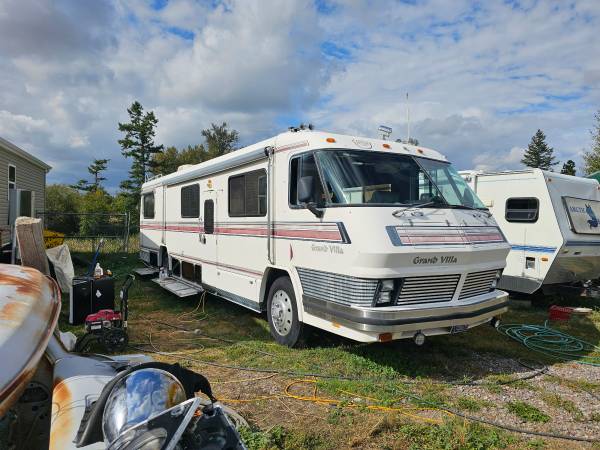 1987 Foretravel Grand Ville 36&