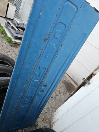 Nice 1967 to 1972 Ford tailgate