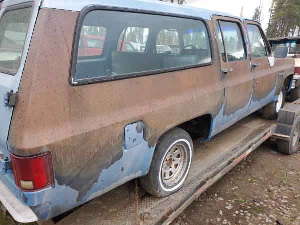 CLASSIC 1985 CHEVY SUBURBAN 2 WHEEL DRIVE PROJECT OR?