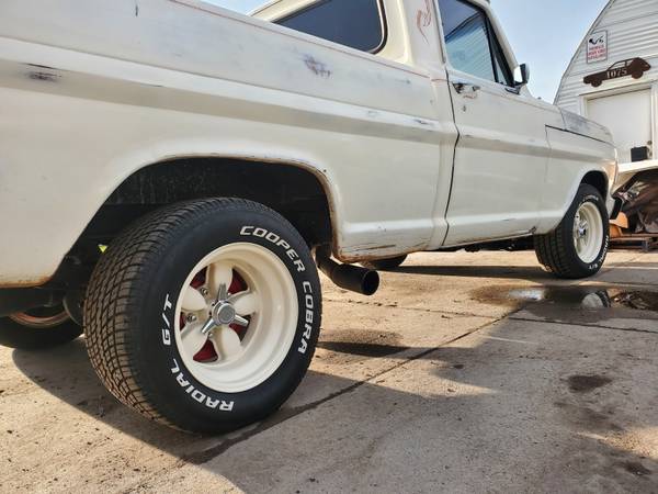 AWESOME 1968 FORD F100 shortbed styleside 2wd restomod street