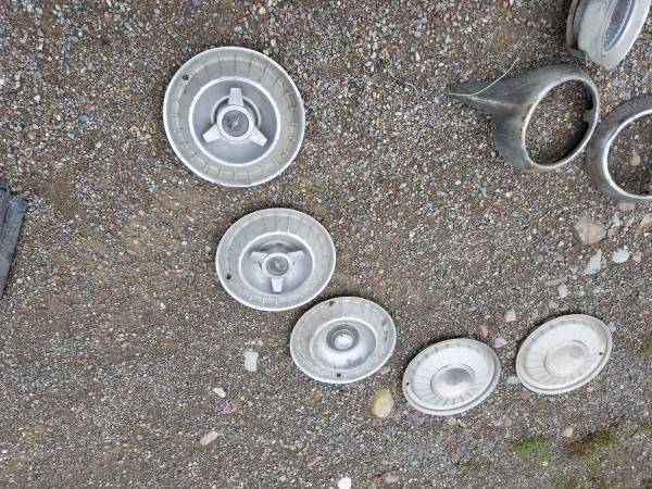 1961-1963 Ford Thunderbird Bumper Rubber Set – Front & Rear – New Old Stock P/N 16304/5B